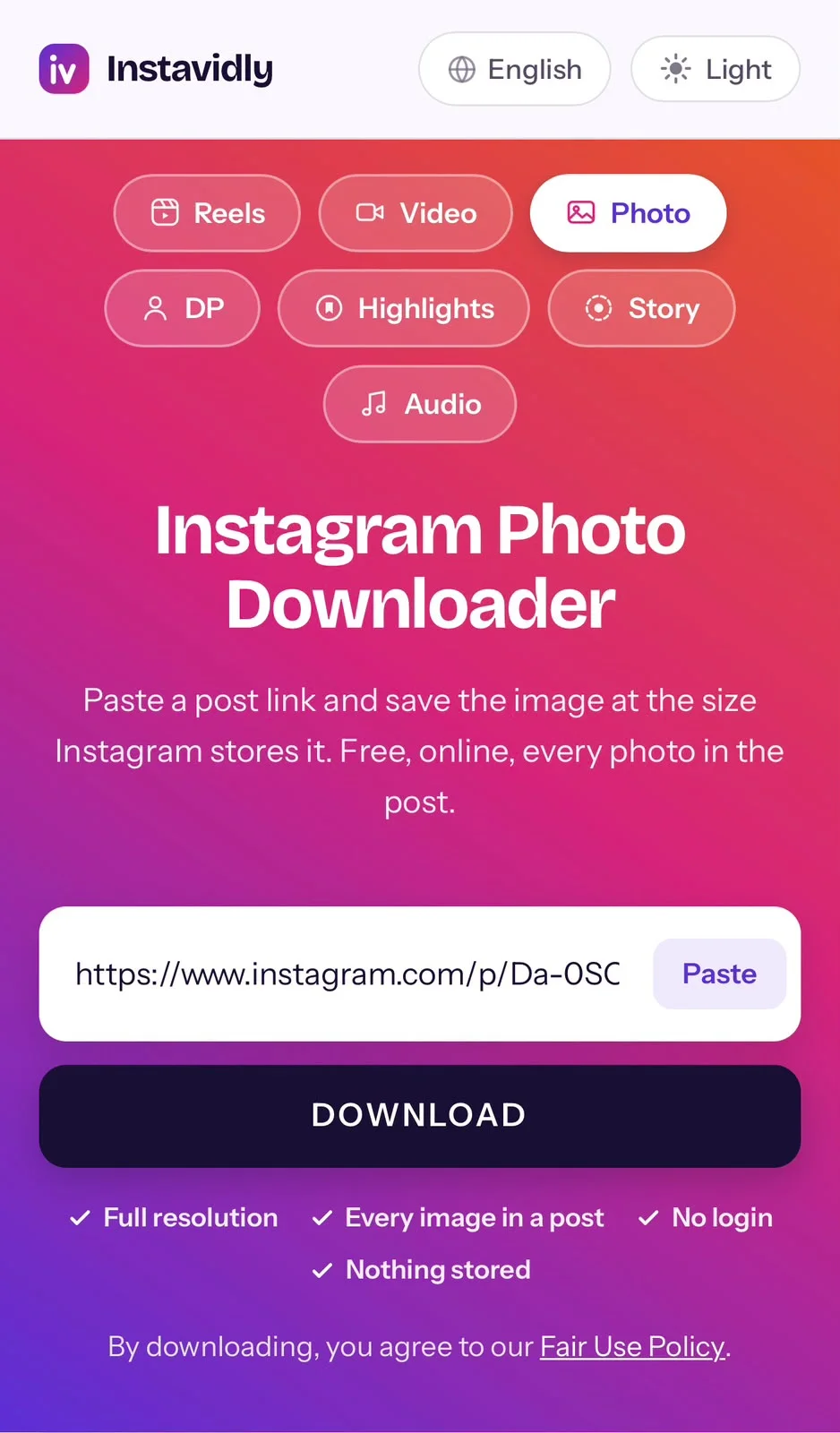 The Instavidly photo downloader with a post link pasted and loading